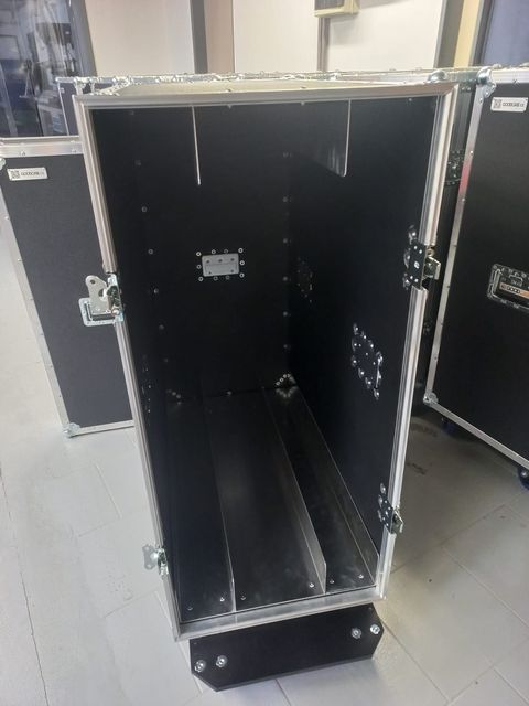 Flight case na skleněné desky — fotka 3